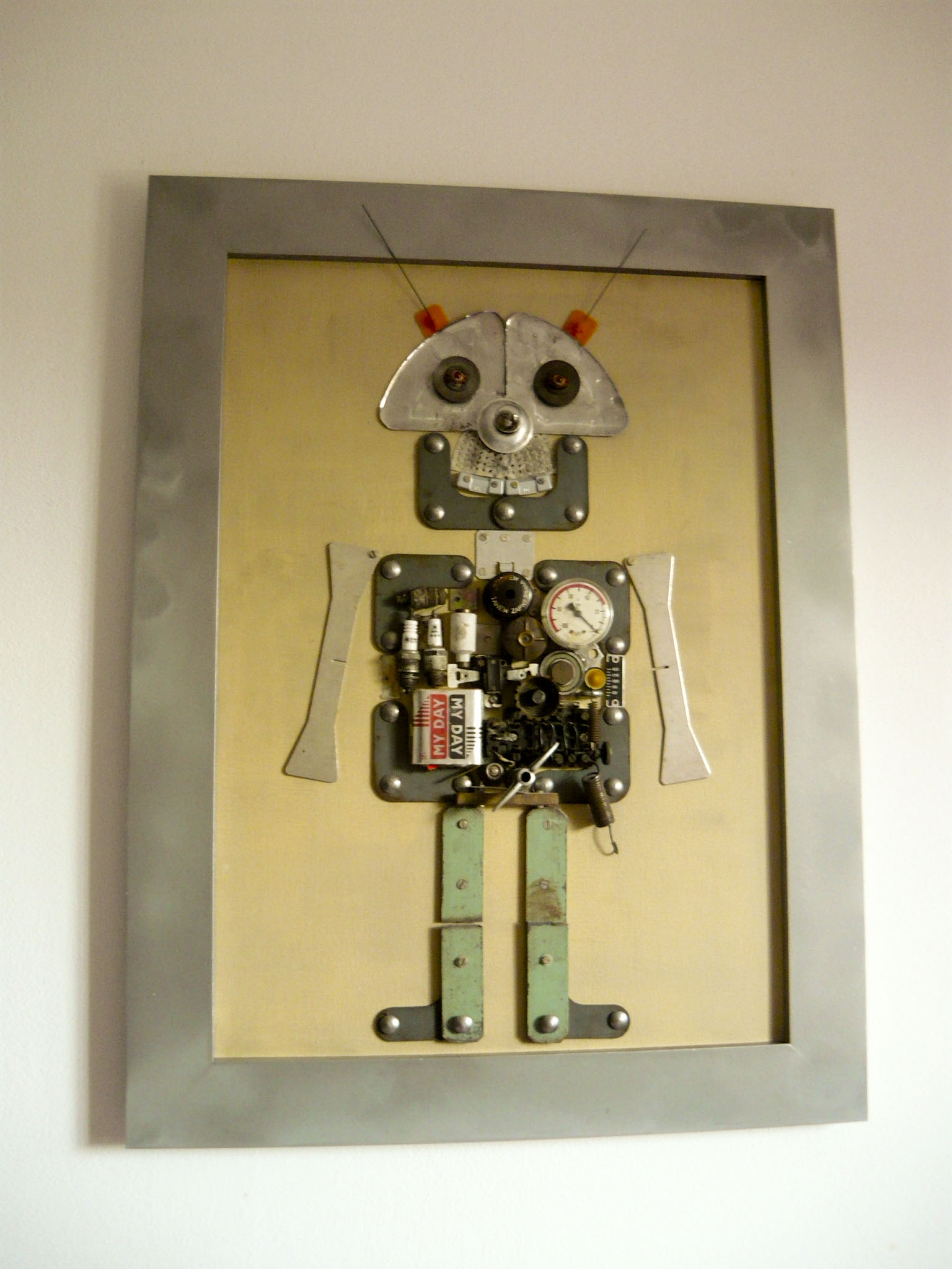 Metal Scrap Robot_The Old One